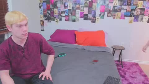 Chloe Night  Milo Night online show from 01-24-25, 10:21