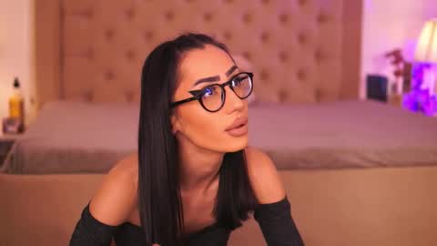 Chlo online show from 03-21-26, 03:55