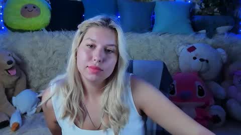 Snapshot of chloericci chatting on 09-08-25, 03:00 ChloeRicci online show from 09-08-25, 03:00