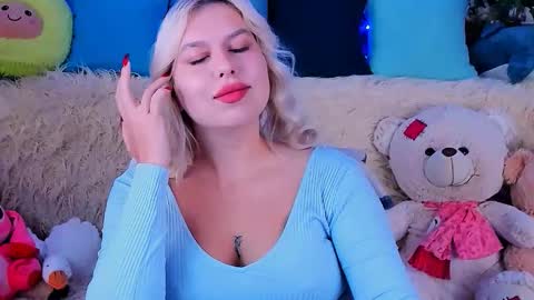 Snapshot of chloericci chatting on 09-11-25, 08:58 ChloeRicci online show from 09-11-25, 08:58