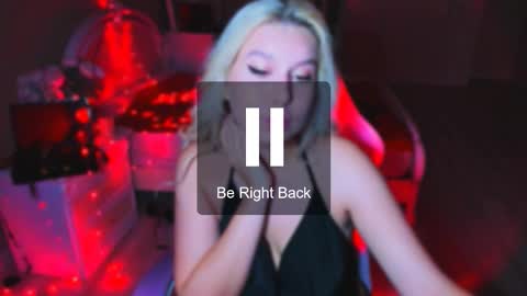 Snapshot of chloericci chatting on 10-19-25, 12:44 ChloeRicci online show from 10-19-25, 12:44