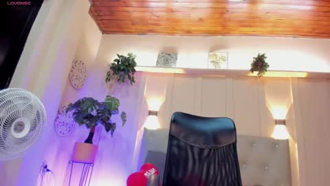 Chloe rosse online show from 02-14-25, 01:56