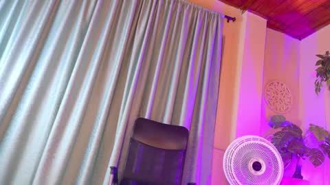 Chloe rosse online show from 12-20-25, 01:23