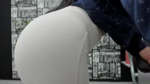 ChloeTurner  online show from 01-01-25, 12:33