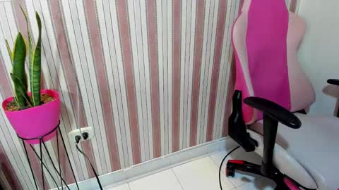 ChloeTurner  online show from 01-28-25, 04:08