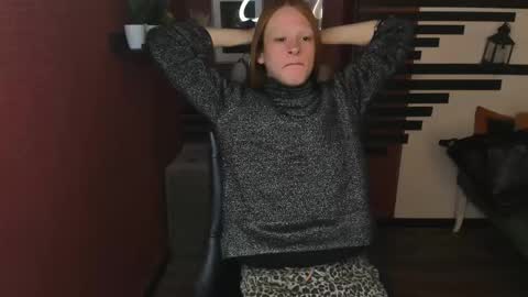 Chloe online show from 11-28-25, 01:36