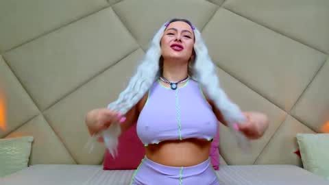 Chloe Vee online show from 02-14-26, 06:10