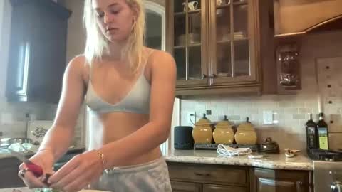 Snapshot of chloexbabe chatting on 02-02-26, 11:47 Chloe Babe online show from 02-02-26, 11:47