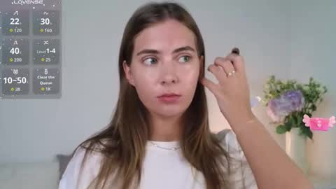 Snapshot of chloi_hes chatting on 10-09-25, 11:08 chloi_hes online show from 10-09-25, 11:08