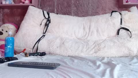 Snapshot of chlooe_zoe chatting on 02-17-25, 10:14 chlooe_zoe online show from 02-17-25, 10:14