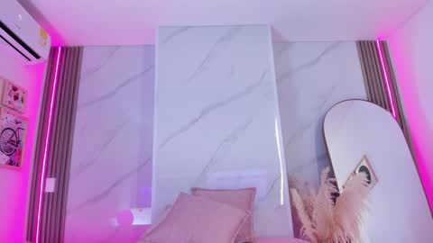 Chlooe online show from 01-26-25, 03:36