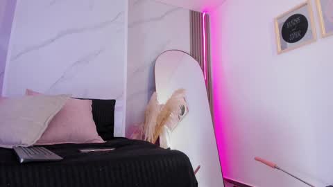 Chlooe online show from 03-01-25, 09:48