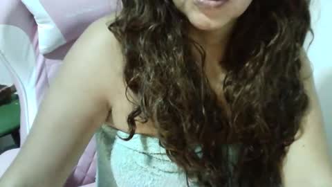 chochohot45 online show from 02-11-25, 08:37