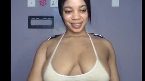Snapshot of choco_chocox chatting on 02-19-25, 07:50 ESTHER online show from 02-19-25, 07:50