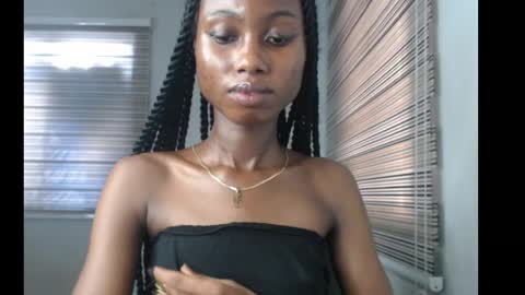 choco_petitqueen online show from 11-29-25, 08:06