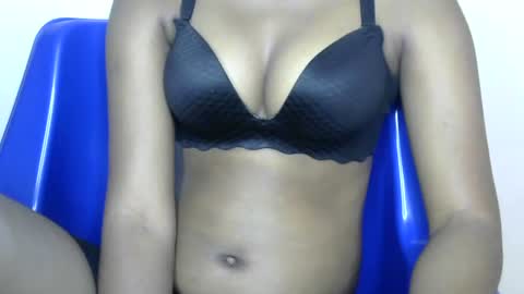 Snapshot of choco_slut7 chatting on 06-19-26, 04:39 HotChocolate online show from 06-19-26, 04:39