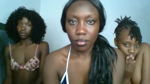 chocobear22 online show from 10-22-25, 06:29