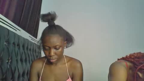 chocobear22 online show from 11-28-25, 09:56