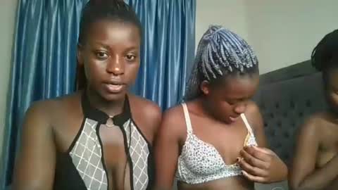 Snapshot of chocolate_iva chatting on 11-02-25, 05:21 Iva online show from 11-02-25, 05:21