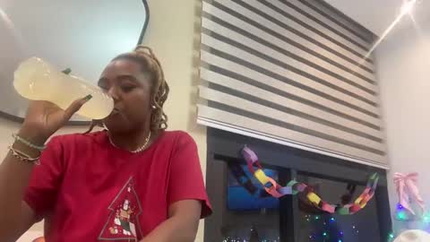 ChocolateCakeQueen online show from 12-21-24, 04:19