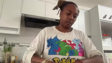 ChocolateCakeQueen online show from 10-27-25, 08:35