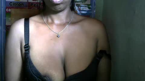 Snapshot of choe03 chatting on 09-22-25, 11:01 choe03 online show from 09-22-25, 11:01