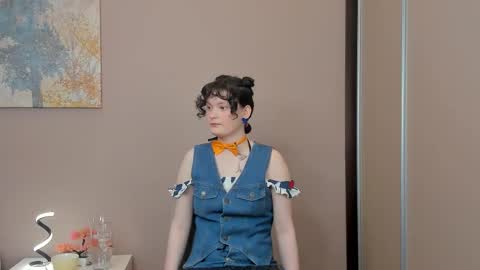 Cassandra online show from 03-24-26, 04:06