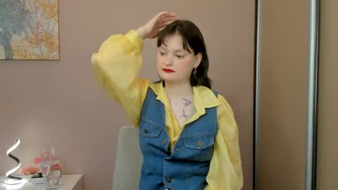 Cassandra online show from 03-31-26, 05:08