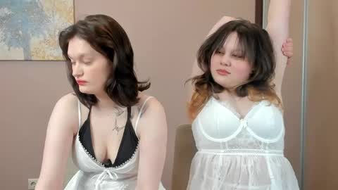 Cassandra online show from 04-16-26, 04:02