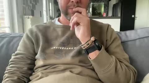 Snapshot of chris13abcd chatting on 11-12-25, 12:16 chris13abcd online show from 11-12-25, 12:16