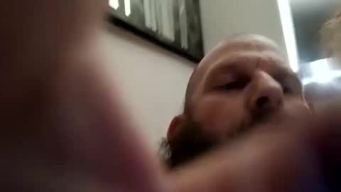 Snapshot of chris817125 chatting on 12-14-25, 04:51 Couple online show from 12-14-25, 04:51