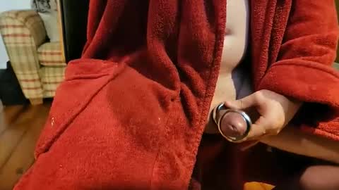 Snapshot of chris81t chatting on 11-07-25, 04:18 Cbtslave online show from 11-07-25, 04:18