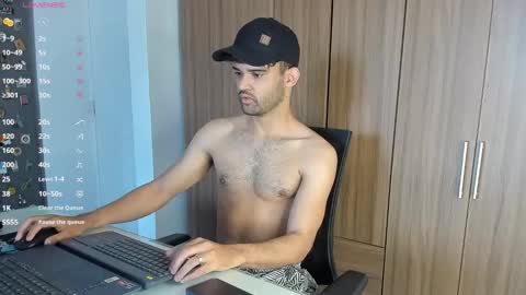 Im Chirs IM MODEL INDEPENDT online show from 01-15-25, 03:39