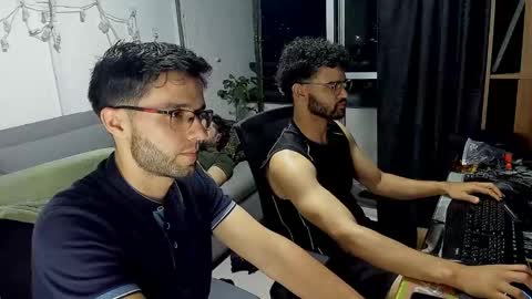 Im Chirs IM MODEL INDEPENDT online show from 02-12-25, 03:18