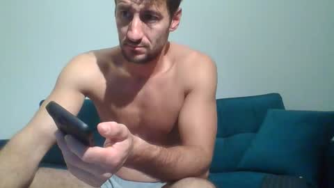 Snapshot of chrisaron chatting on 11-22-25, 04:33 chrisaron online show from 11-22-25, 04:33