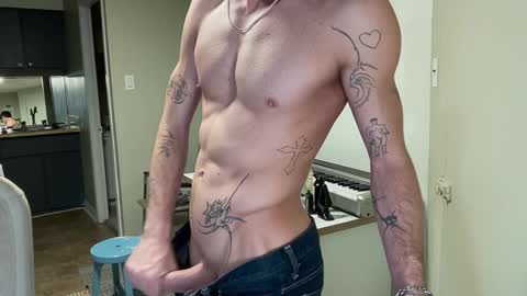Snapshot of chriscool93 chatting on 01-03-25, 10:41 Content creator  artist online show from 01-03-25, 10:41