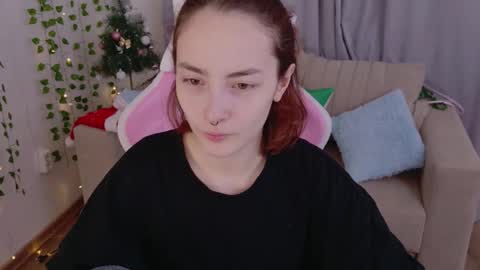 Snapshot of chrisenigma chatting on 12-22-25, 07:05 chrisenigma online show from 12-22-25, 07:05