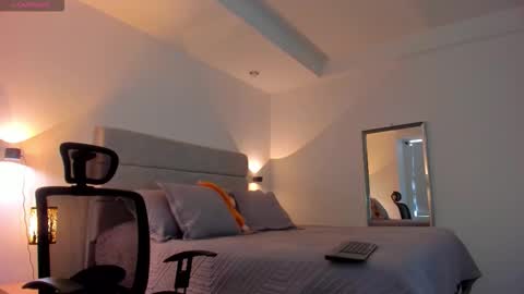 chrismorgan24 online show from 09-09-25, 05:12