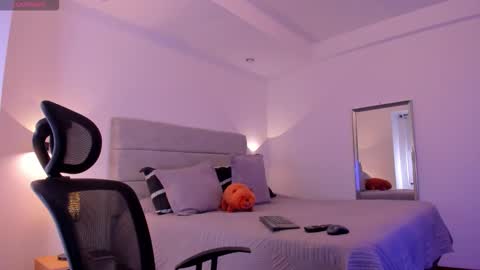 chrismorgan24 online show from 10-12-25, 02:32