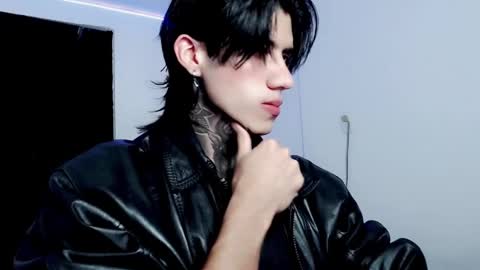 CHRIS  INDEPENT MODEL online show from 02-24-25, 08:25