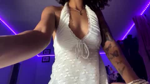 chrissywizzy online show from 05-18-26, 05:24