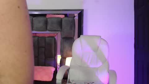 Christal online show from 09-30-25, 05:56