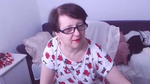 Snapshot of christarose chatting on 12-23-24, 04:01 Christa online show from 12-23-24, 04:01