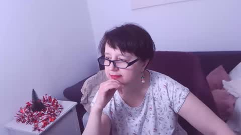 Snapshot of christarose chatting on 12-27-24, 09:43 Christa online show from 12-27-24, 09:43