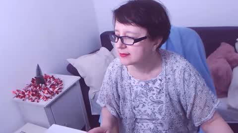 Snapshot of christarose chatting on 12-29-24, 05:53 Christa online show from 12-29-24, 05:53