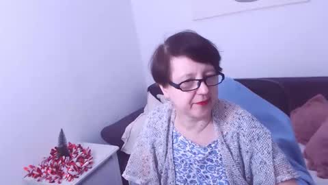 Snapshot of christarose chatting on 12-29-24, 01:38 Christa online show from 12-29-24, 01:38