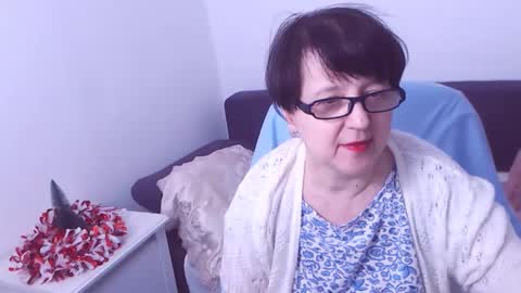 Snapshot of christarose chatting on 01-02-25, 01:38 Christa online show from 01-02-25, 01:38