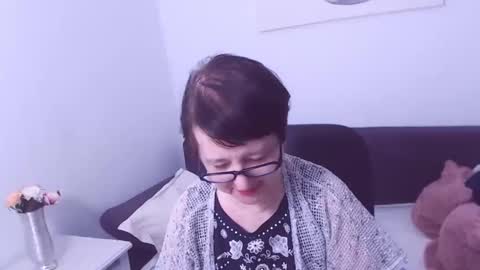 Snapshot of christarose chatting on 01-10-25, 10:15 Christa online show from 01-10-25, 10:15