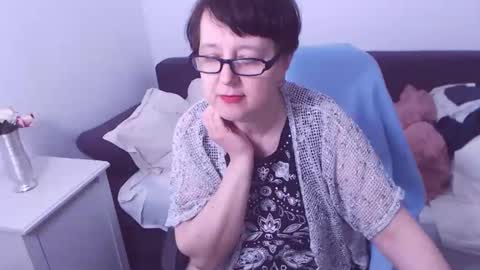 Snapshot of christarose chatting on 01-11-25, 04:27 Christa online show from 01-11-25, 04:27