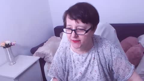 Snapshot of christarose chatting on 01-15-25, 10:02 Christa online show from 01-15-25, 10:02